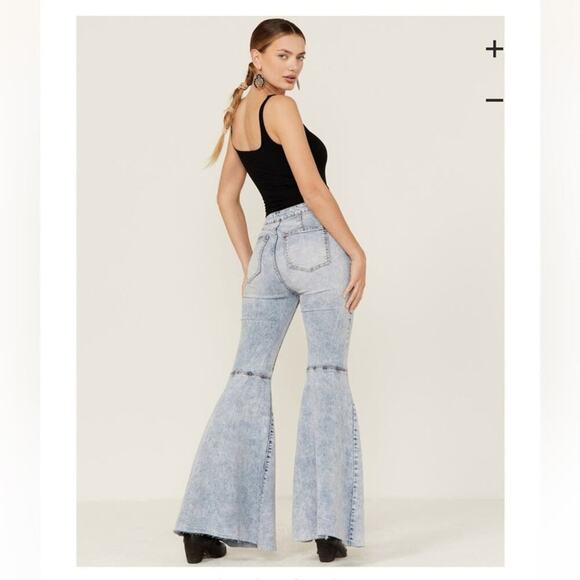 Free People Float On Indigo Marble Flare Jeans Size 28 - Picture 2 of 14